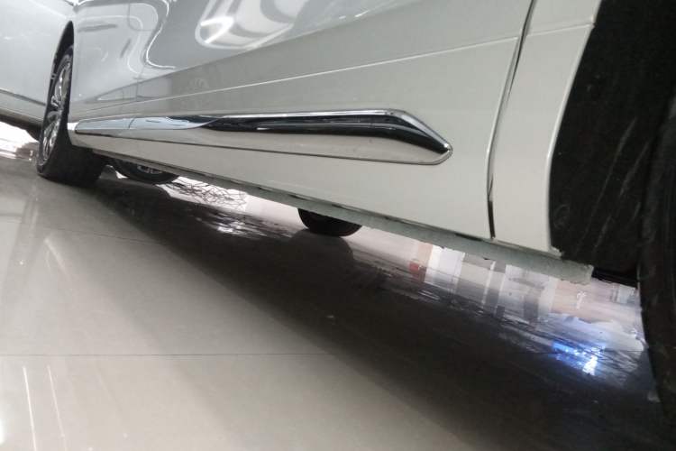 Used Wey Gaoshan 2023 Four-Wheel Drive Flagship Edition Left Side Sill