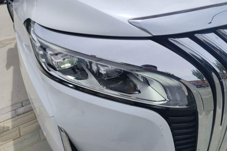 Used Wey Gaoshan 2023 Four-Wheel-Drive Executive Extended Version Right Front Headlight