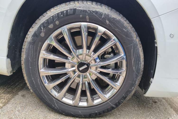 Used Wey Gaoshan 2023 Four-Wheel-Drive Executive Extended Version Right Front Wheel Hub