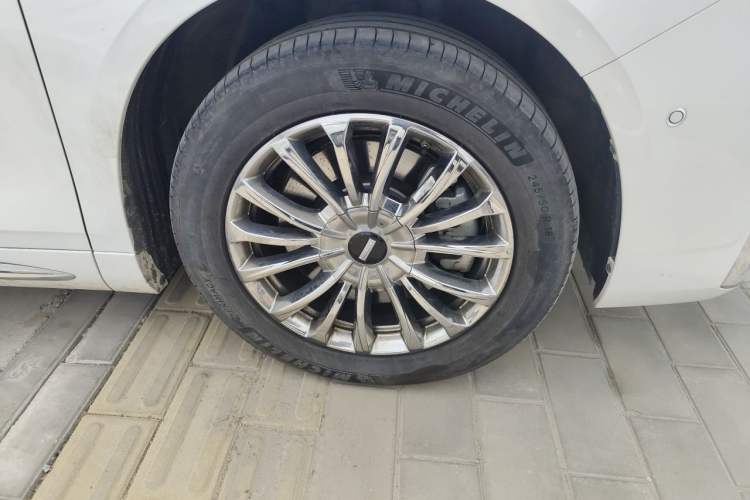 Used Wey Gaoshan 2023 Four-Wheel-Drive Executive Extended Version Right Front Wheel Hub