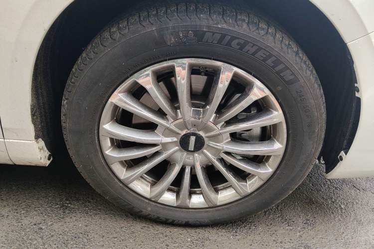 Used Wey Gaoshan 2023 Four-Wheel Drive Flagship Edition Right Front Wheel Hub