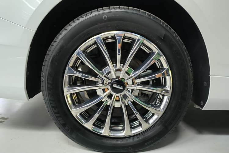 Used Wey Gaoshan 2023 Four-Wheel-Drive Executive Extended Version Right Rear Wheel Hub