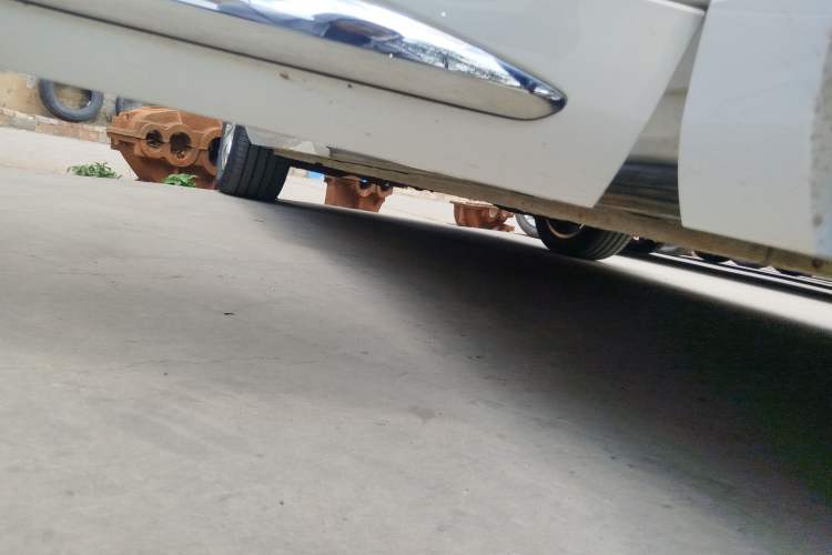 Used Wey Gaoshan 2023 Four-Wheel Drive Flagship Edition Right Side Sill