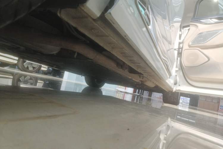 Used Wey Gaoshan 2023 Four-Wheel Drive Flagship Edition Right Side Sill
