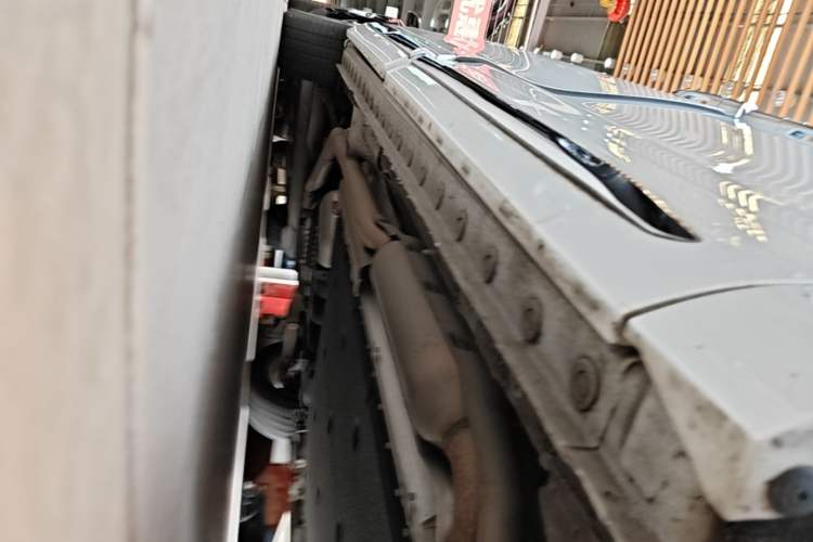 Used Wey Gaoshan 2023 Four-Wheel Drive Flagship Edition Right Side Sill