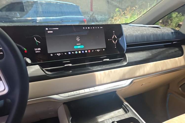 Used Wey Gaoshan 2023 Four-Wheel Drive Flagship Edition Audio And AC Panel