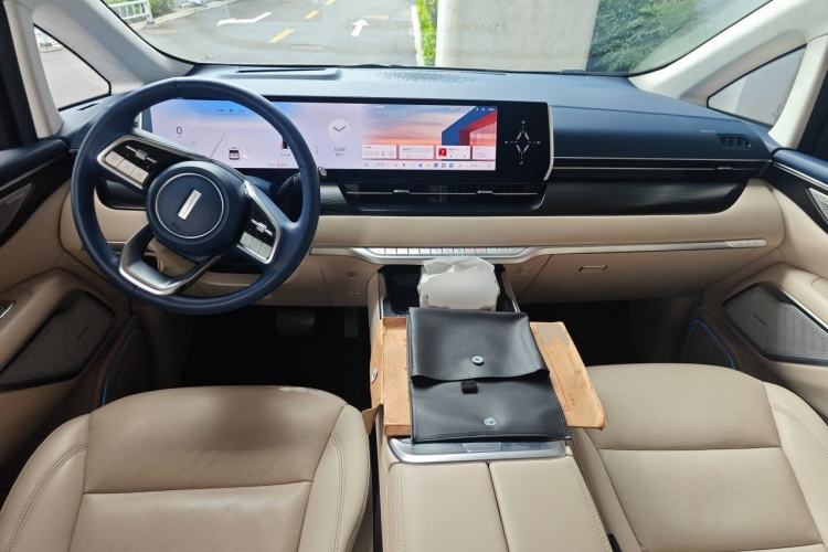 Used Wey Gaoshan 2023 Four-Wheel Drive Flagship Edition Center Console