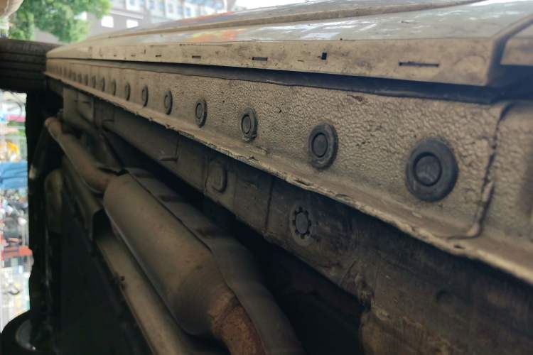 Used Wey Gaoshan 2023 Four-Wheel Drive Premium Edition Chassis Front Right