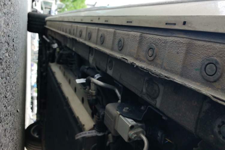 Used Wey Gaoshan 2023 Four-Wheel Drive Premium Edition Chassis Rear Left