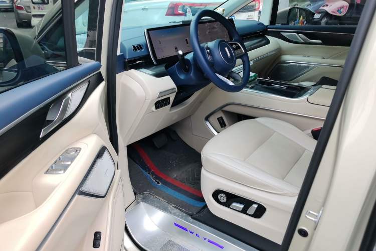 Used Wey Gaoshan 2023 Four-Wheel Drive Premium Edition Driver Seat