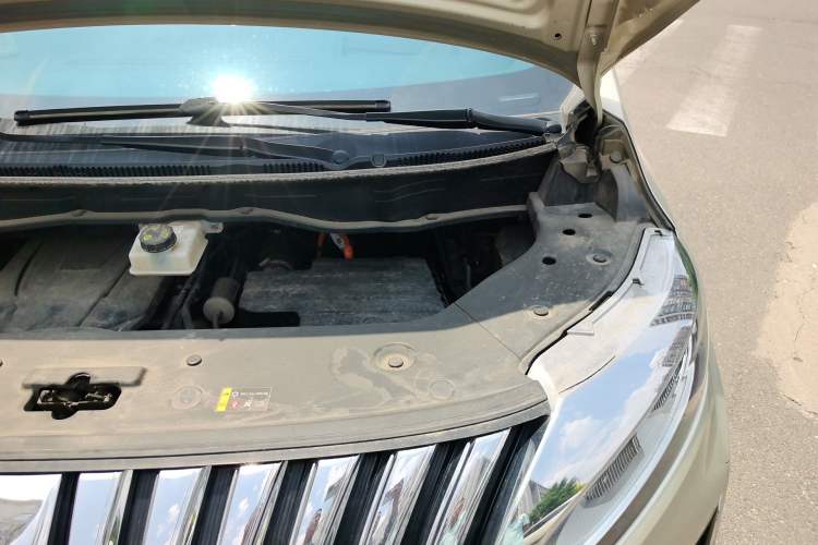 Used Wey Gaoshan 2023 Four-Wheel Drive Premium Edition Engine Bay Left