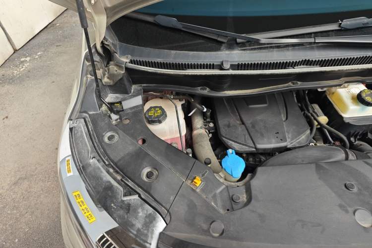 Used Wey Gaoshan 2023 Four-Wheel Drive Flagship Edition Engine Bay Right