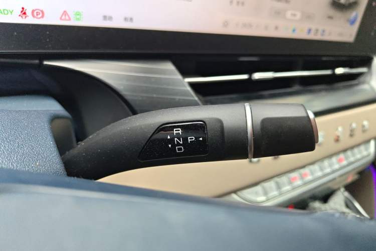 Used Wey Gaoshan 2023 Four-Wheel Drive Flagship Edition Gear Lever