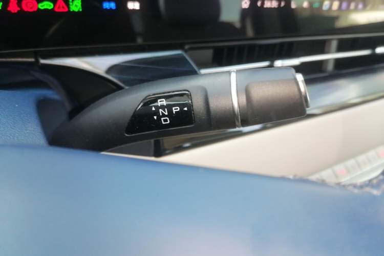 Used Wey Gaoshan 2023 Four-Wheel Drive Flagship Edition Gear Lever