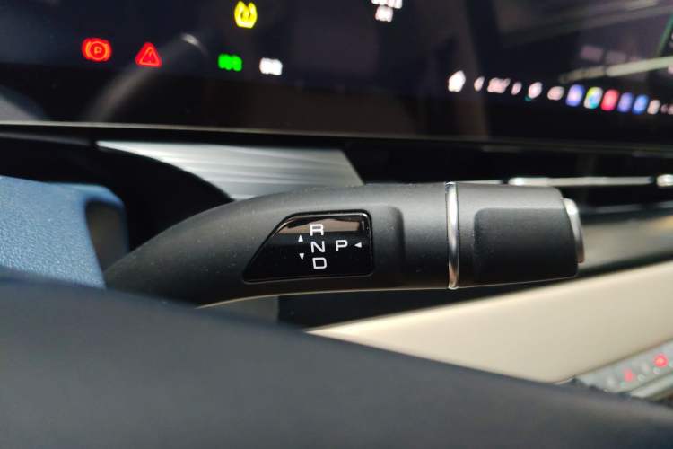 Used Wey Gaoshan 2023 Four-Wheel Drive Flagship Edition Gear Lever