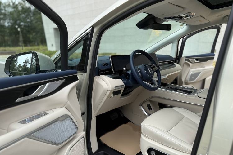 Used Wey Gaoshan 2023 Four-Wheel Drive Flagship Edition Interior 1