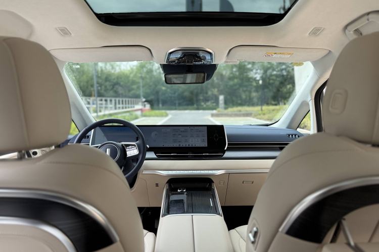 Used Wey Gaoshan 2023 Four-Wheel Drive Flagship Edition Interior 3