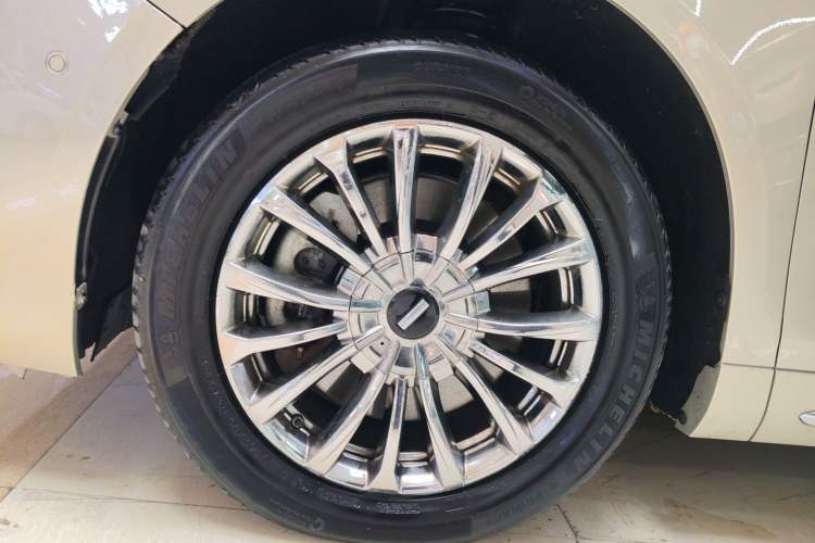 Used Wey Gaoshan 2023 Four-Wheel Drive Flagship Edition Left Front Wheel Hub