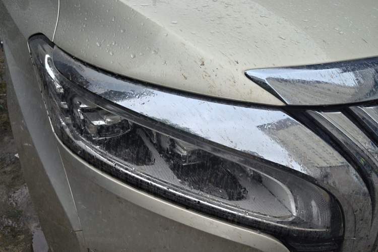Used Wey Gaoshan 2023 Four-Wheel Drive Flagship Edition Right Front Headlight