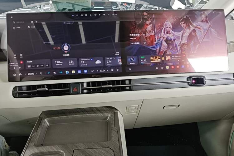 Used Wey Gaoshan 2025 Four-Wheel Drive Alpine 8 Audio And AC Panel