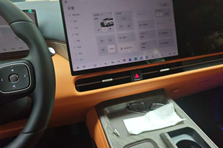 Used Wey Gaoshan 2025 Model Four-Wheel Drive Gao Shan 7 Audio And AC Panel