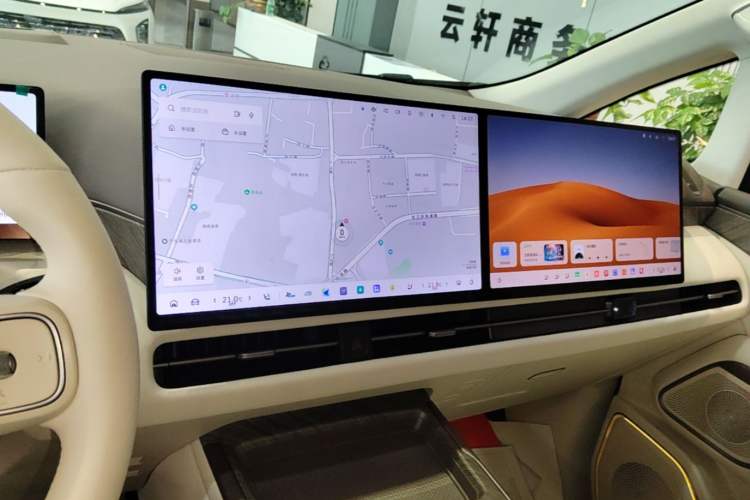 Used Wey Gaoshan 2025 Four-Wheel Drive Alpine 8 Audio And AC Panel