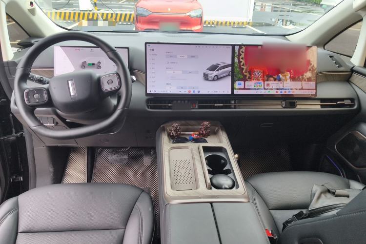 Used Wey Gaoshan 2025 Four-Wheel Drive Alpine 8 Center Console