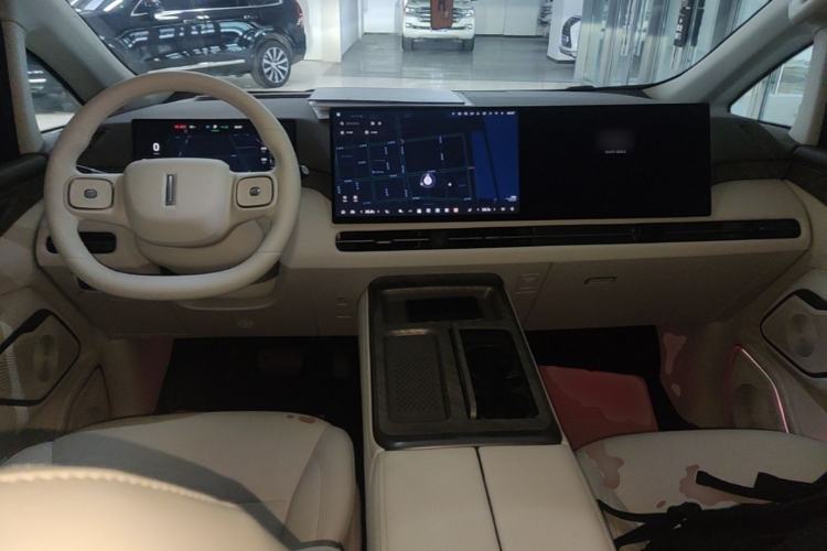 Used Wey Gaoshan 2025 Model Four-Wheel Drive Gao Shan 7 Center Console