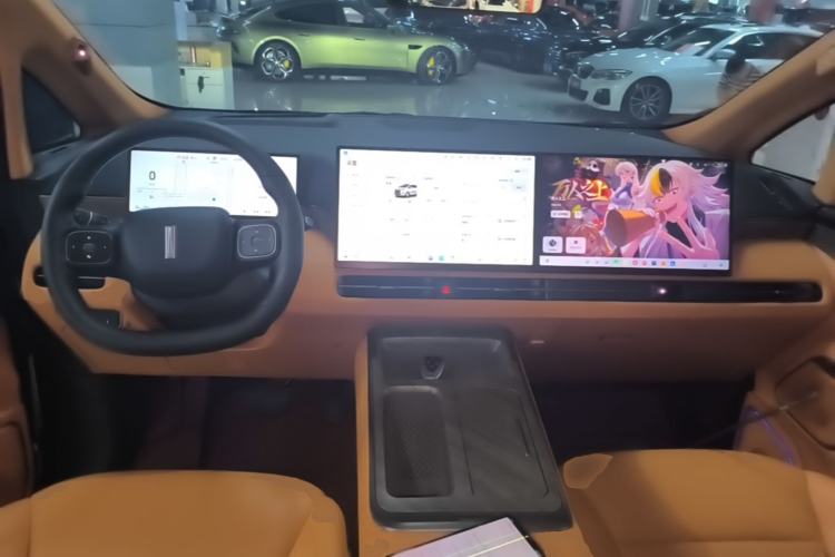 Used Wey Gaoshan 2025 Four-Wheel Drive Alpine 8 Center Console