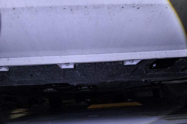 Used Wey Gaoshan 2025 Four-Wheel Drive Alpine 8 Chassis Front