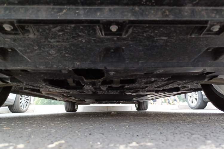 Used Wey Gaoshan 2025 Four-Wheel Drive Alpine 8 Chassis Front