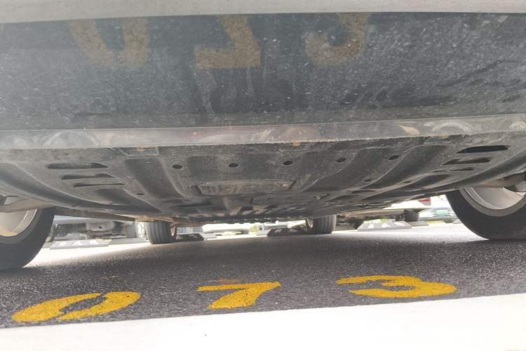 Used Wey Gaoshan 2025 Four-Wheel Drive Alpine 8 Chassis Front