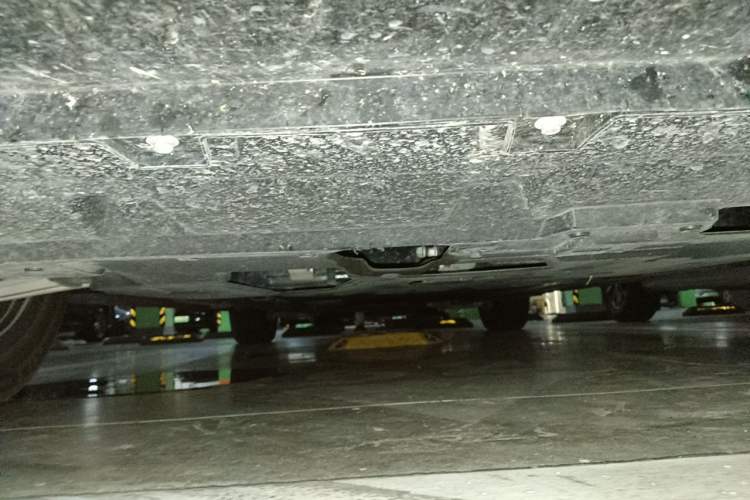 Used Wey Gaoshan 2025 Four-Wheel Drive Alpine 8 Chassis Front