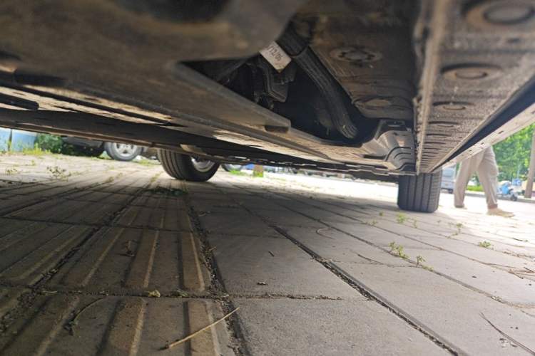 Used Wey Gaoshan 2025 Four-Wheel Drive Alpine 8 Chassis Front Left
