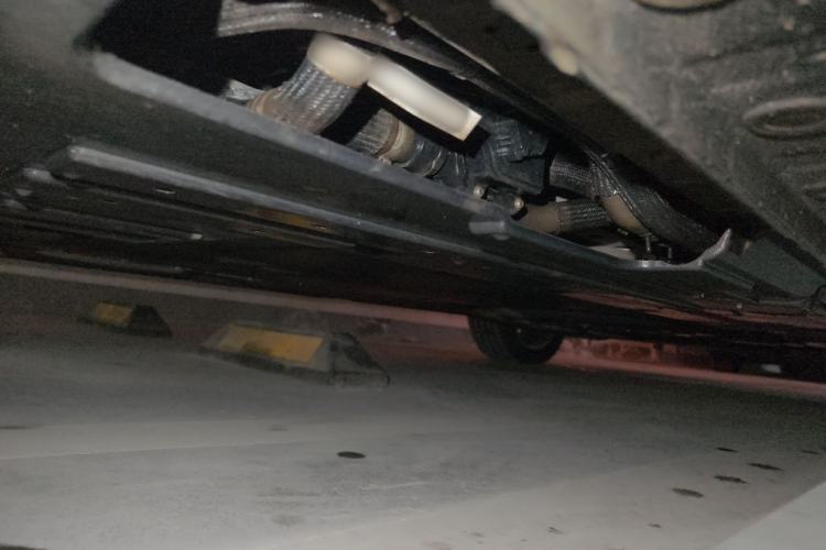 Used Wey Gaoshan 2025 Four-Wheel Drive Alpine 8 Chassis Front Left