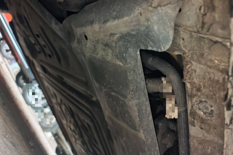 Used Wey Gaoshan 2025 Four-Wheel Drive Alpine 8 Chassis Front Left