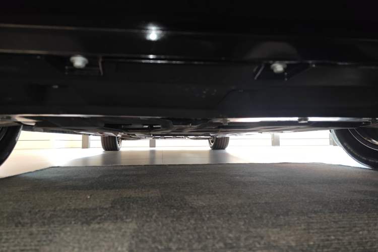 Used Wey Gaoshan 2025 Four-Wheel Drive Alpine 9 Chassis Front