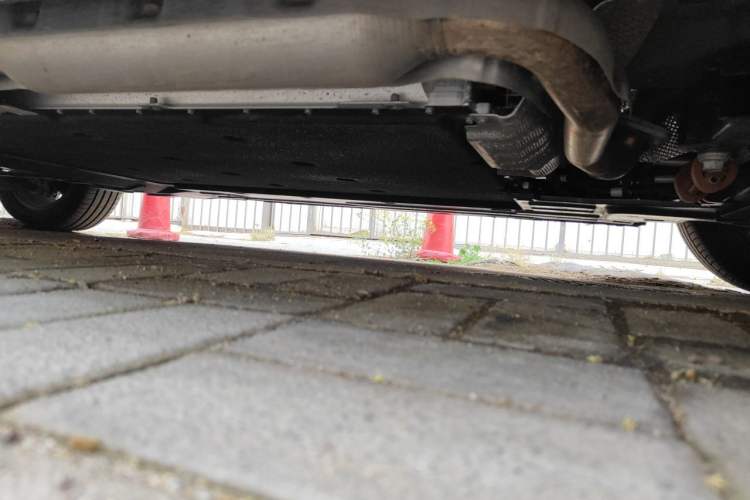 Used Wey Gaoshan 2025 Model Four-Wheel Drive Gao Shan 7 Chassis Front Right