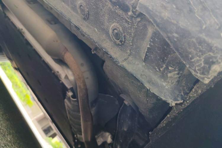 Used Wey Gaoshan 2025 Model Four-Wheel Drive Gao Shan 7 Chassis Front Right