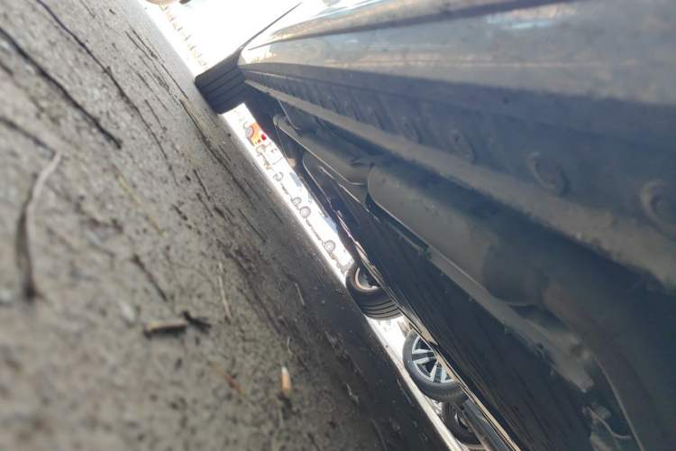 Used Wey Gaoshan 2025 Four-Wheel Drive Alpine 9 Chassis Front Right