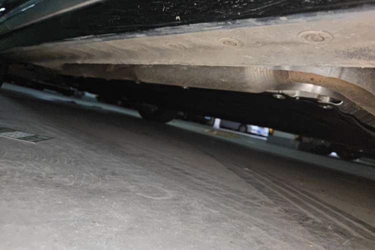 Used Wey Gaoshan 2025 Four-Wheel Drive Alpine 8 Chassis Front Right
