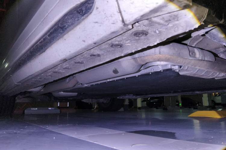 Used Wey Gaoshan 2025 Four-Wheel Drive Alpine 8 Chassis Front Right