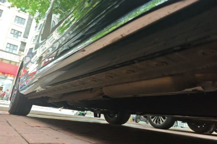 Used Wey Gaoshan 2025 Model Four-Wheel Drive Gao Shan 7 Chassis Front Right