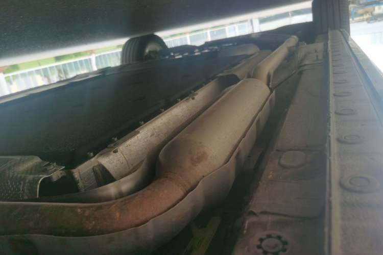 Used Wey Gaoshan 2025 Four-Wheel Drive Alpine 8 Chassis Front Right