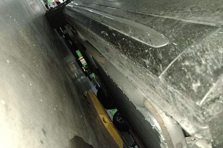 Used Wey Gaoshan 2025 Four-Wheel Drive Alpine 8 Chassis Front Right
