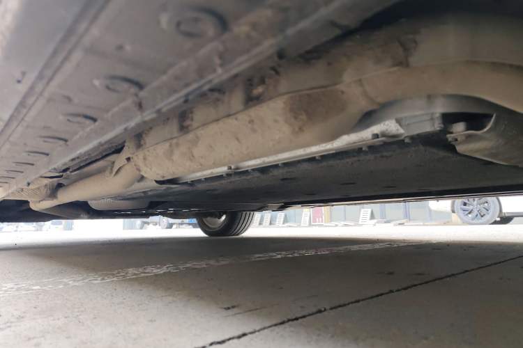 Used Wey Gaoshan 2025 Four-Wheel Drive Alpine 8 Chassis Front Right