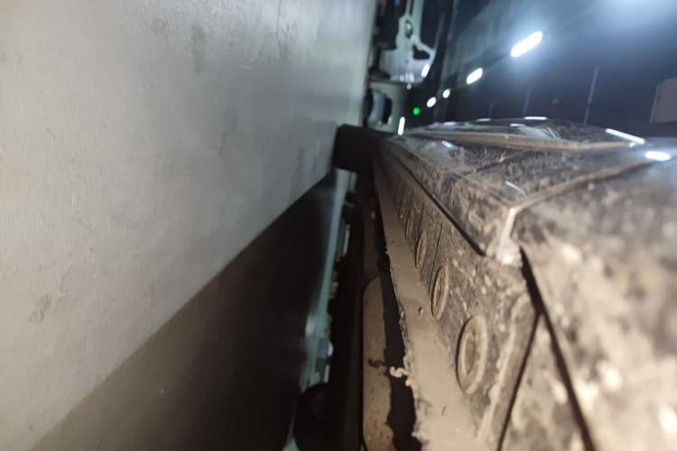 Used Wey Gaoshan 2025 Four-Wheel Drive Alpine 8 Chassis Front Right
