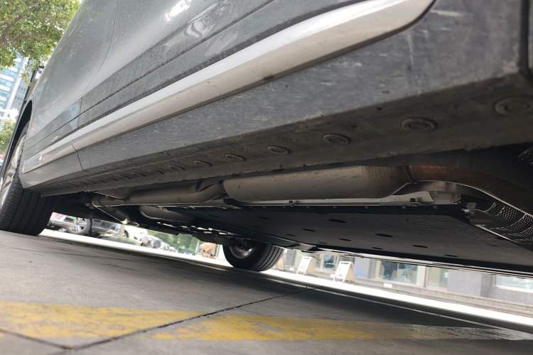 Used Wey Gaoshan 2025 Four-Wheel Drive Alpine 8 Chassis Front Right