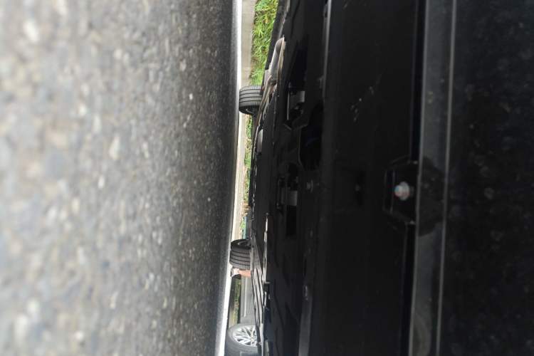 Used Wey Gaoshan 2025 Four-Wheel Drive Alpine 8 Chassis Front