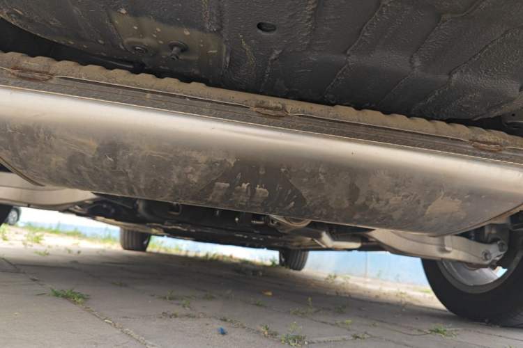 Used Wey Gaoshan 2025 Four-Wheel Drive Alpine 8 Chassis Rear